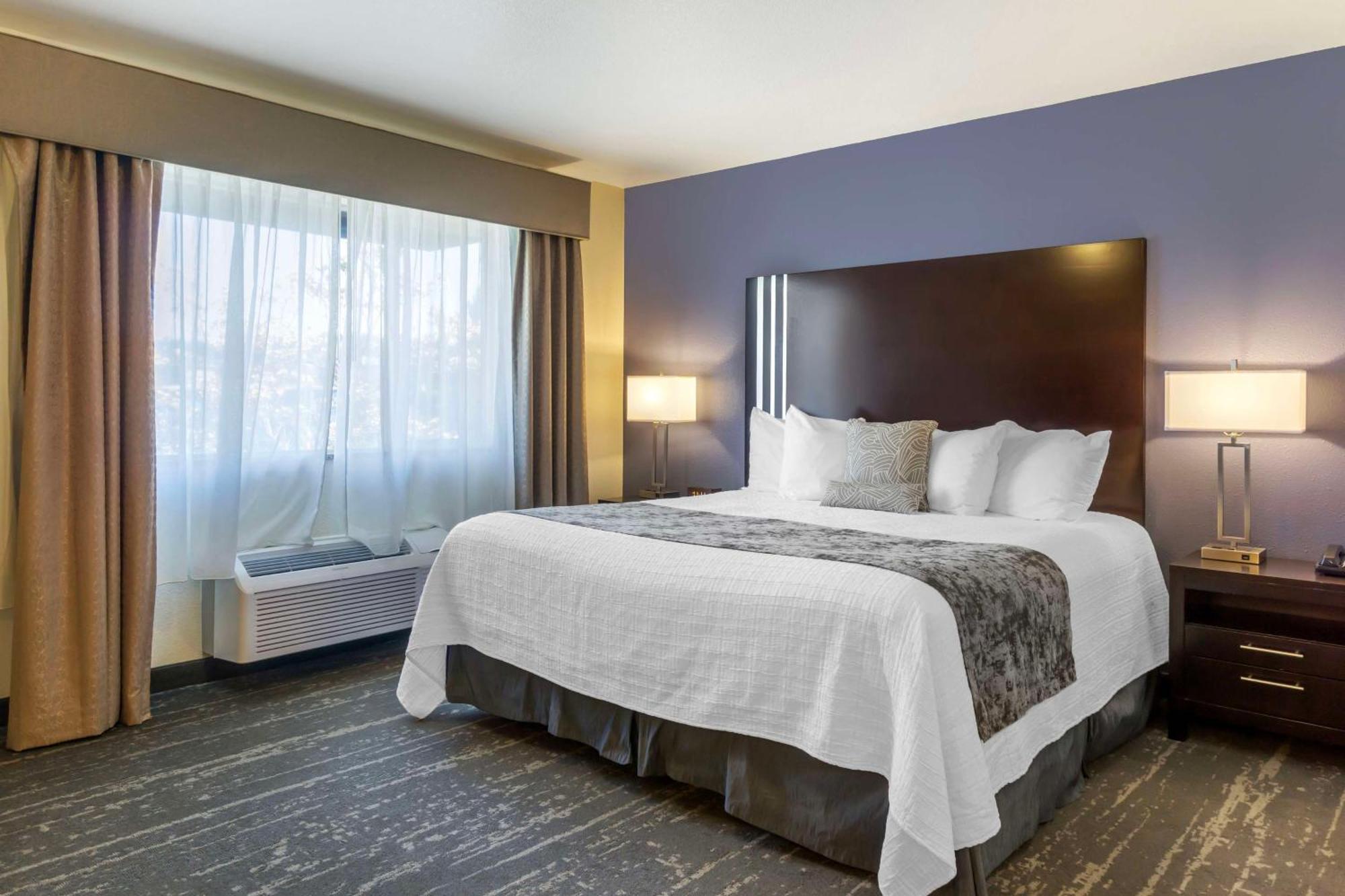 Best Western Plus Edmonds Harbor Inn Kültér fotó